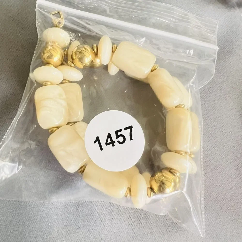 Vintage Napier Lucite Pearlized Earth Gold Tone Beaded Necklace Chunky 1457